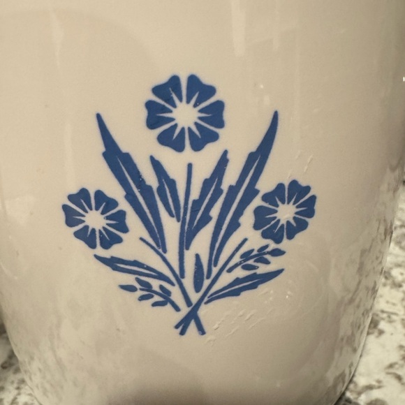 Vintage 8 Cup Percalator Blue Cornflower Print Corningware Coffee Pot Marker - Picture 2 of 8